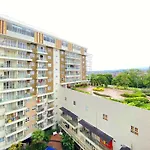 Homey And Cozy 2Br At Gateway Pasteur Apartment By Travelio