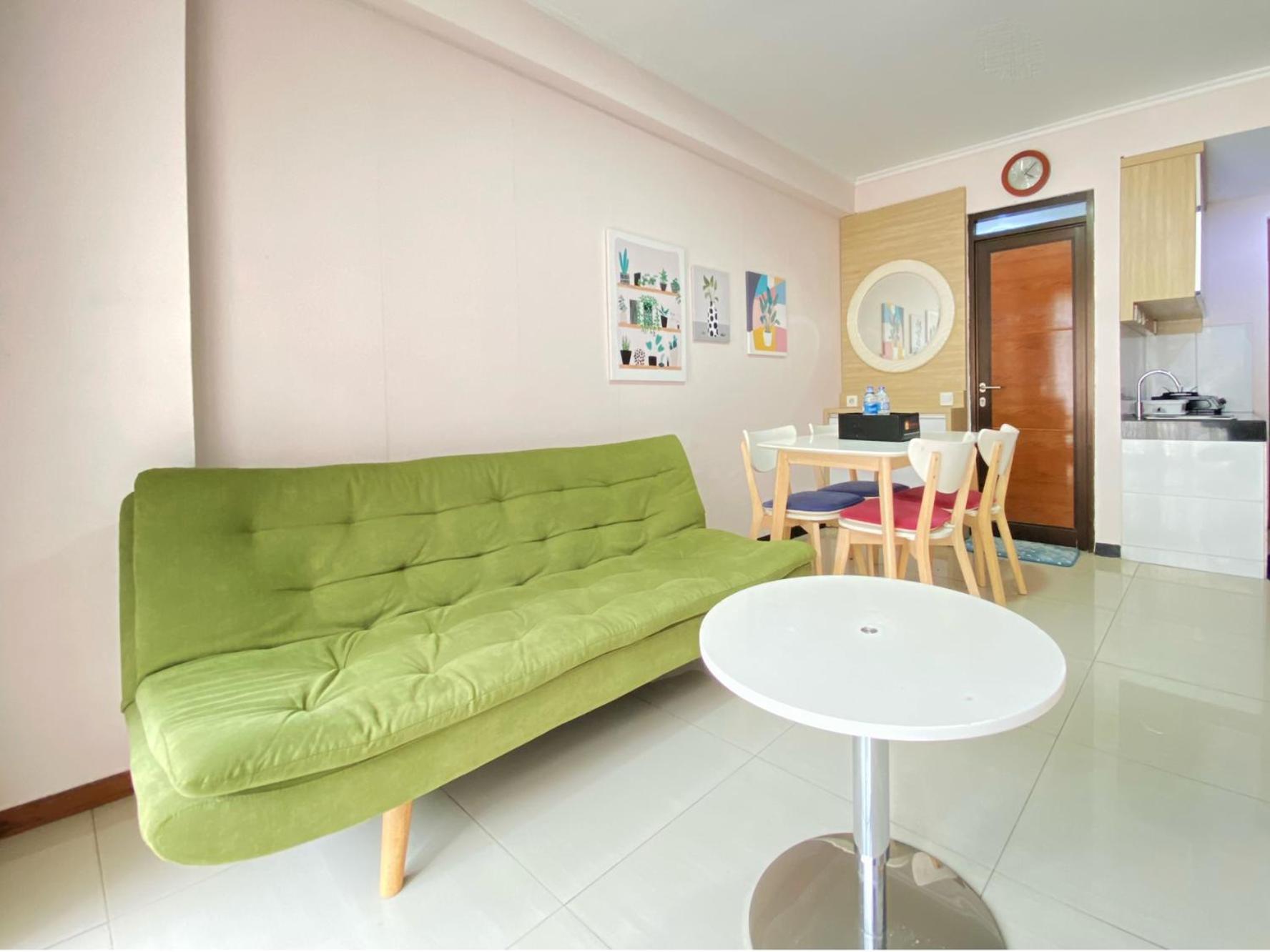 Homey And Cozy 2br At Gateway Pasteur By Travelio Apartemen Bandung